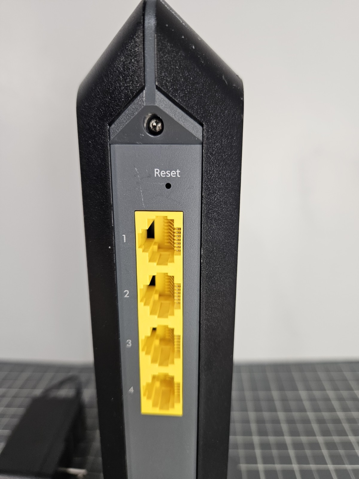 NETGEAR Nighthawk CM1200 DOCSIS 3.1 Cable Modem
