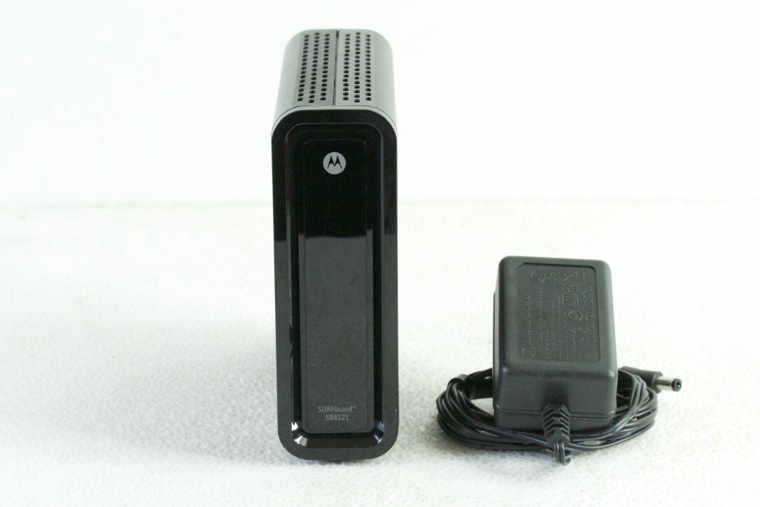 Arris SB6121 SURFboard Modem (Black) L689