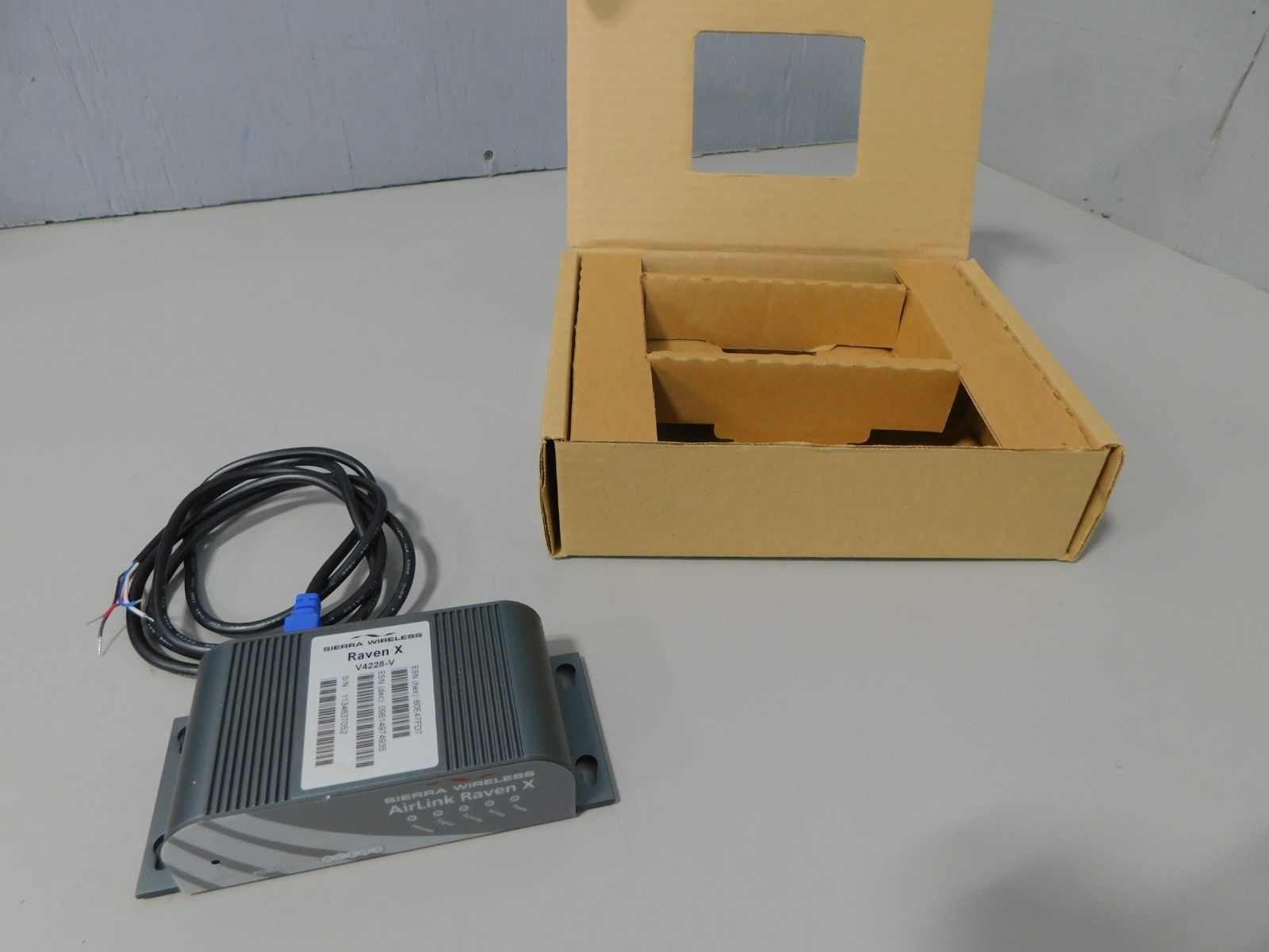 SIERRA INC V4228-V AirLink Raven X V4228 – Ethernet/Serial – Verizon