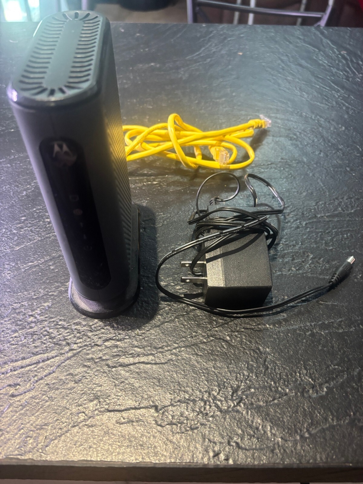 Motorola MB7420 DOCSIS 3.0 16×4 Cable Modem – w/ Power Supply + Ethernet Cable