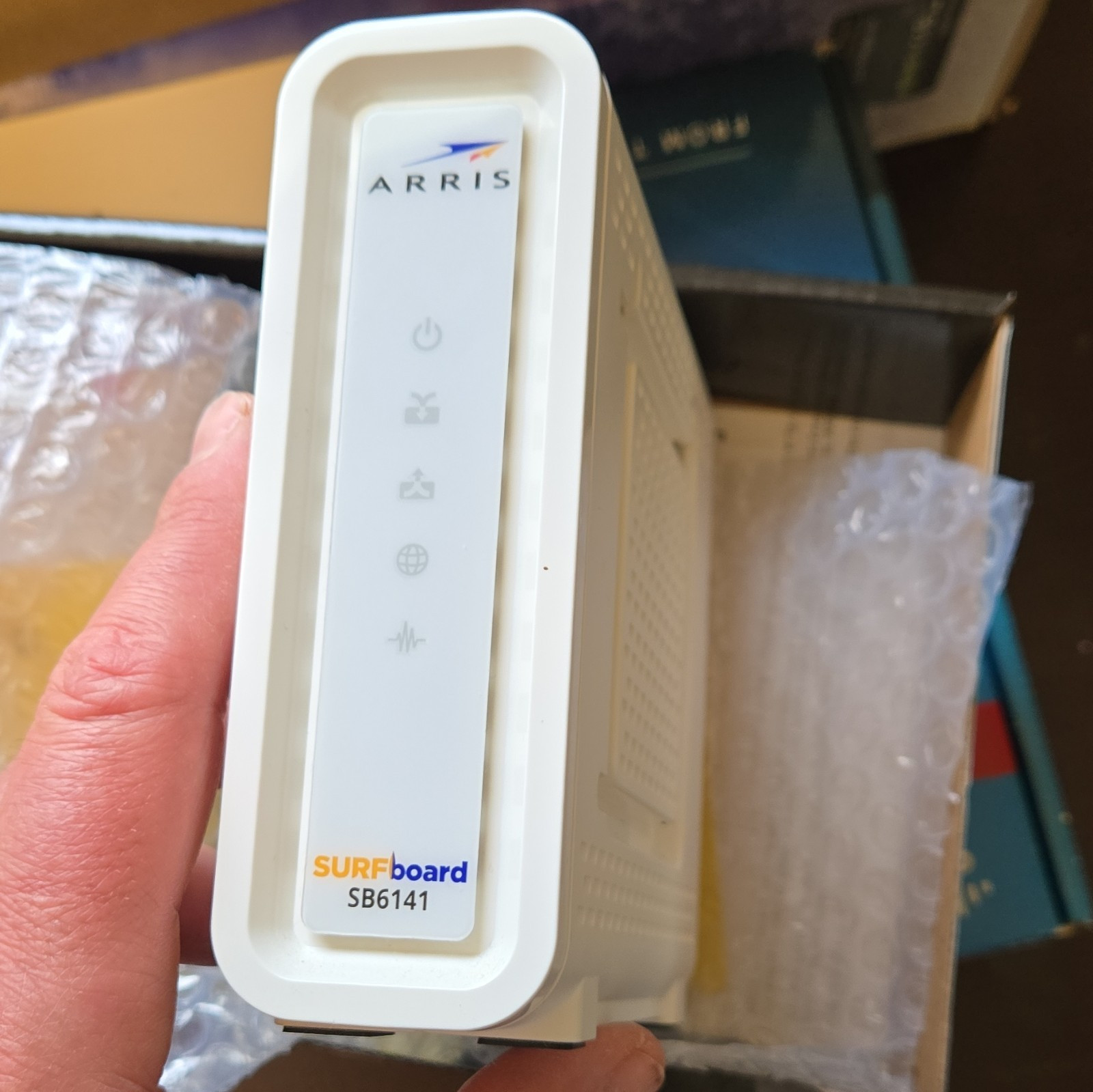 ARRIS SURFboard SB6141 Cable Modem White Ethernet Coaxial MPN 581901-022