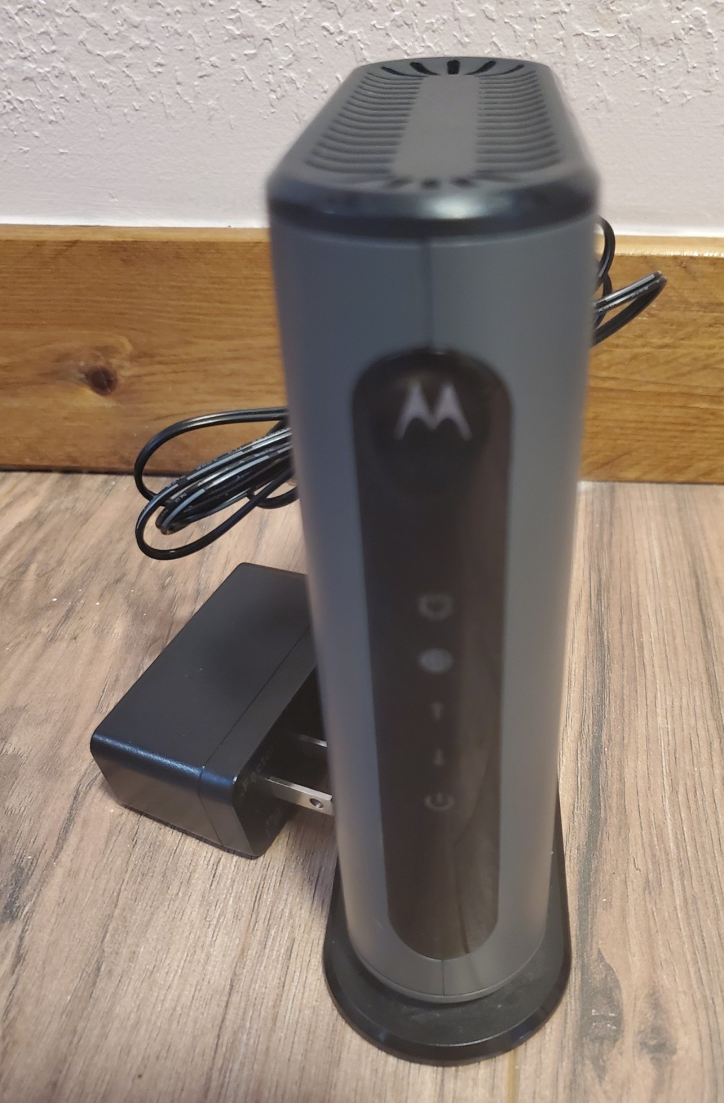 Motorola Cable Modem 8×4 DOCSIS 3.0 model: MB7220