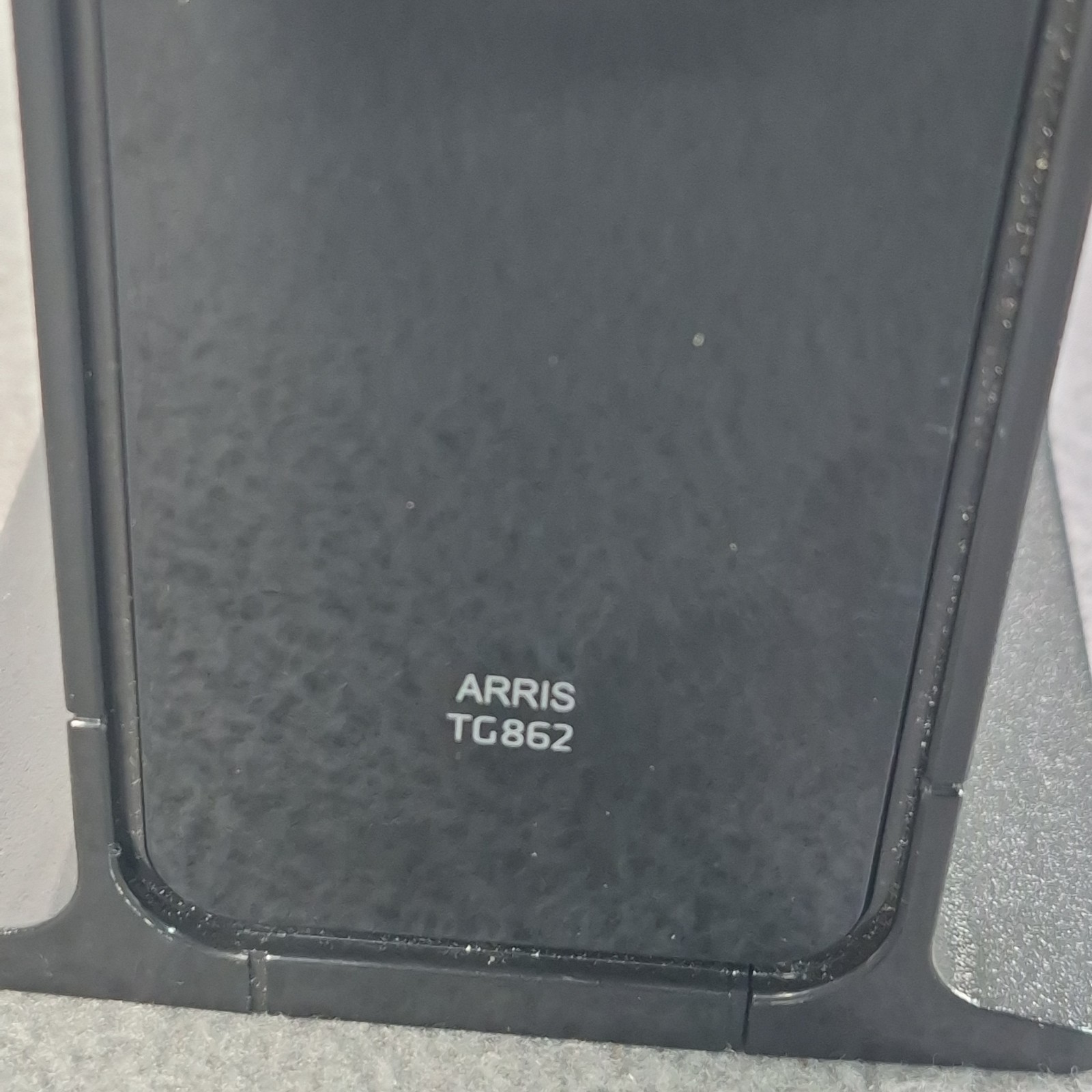 Xfinity Cable Modem Wifi Router Arris TG862G/CT With Power Cord USED