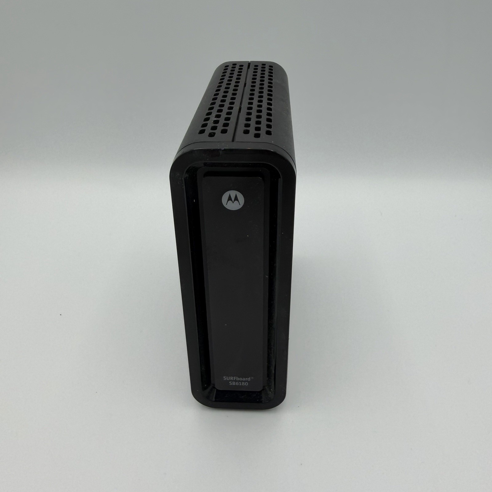Motorola SB6180 DOCSIS 3.0 cable modem SURFboard
