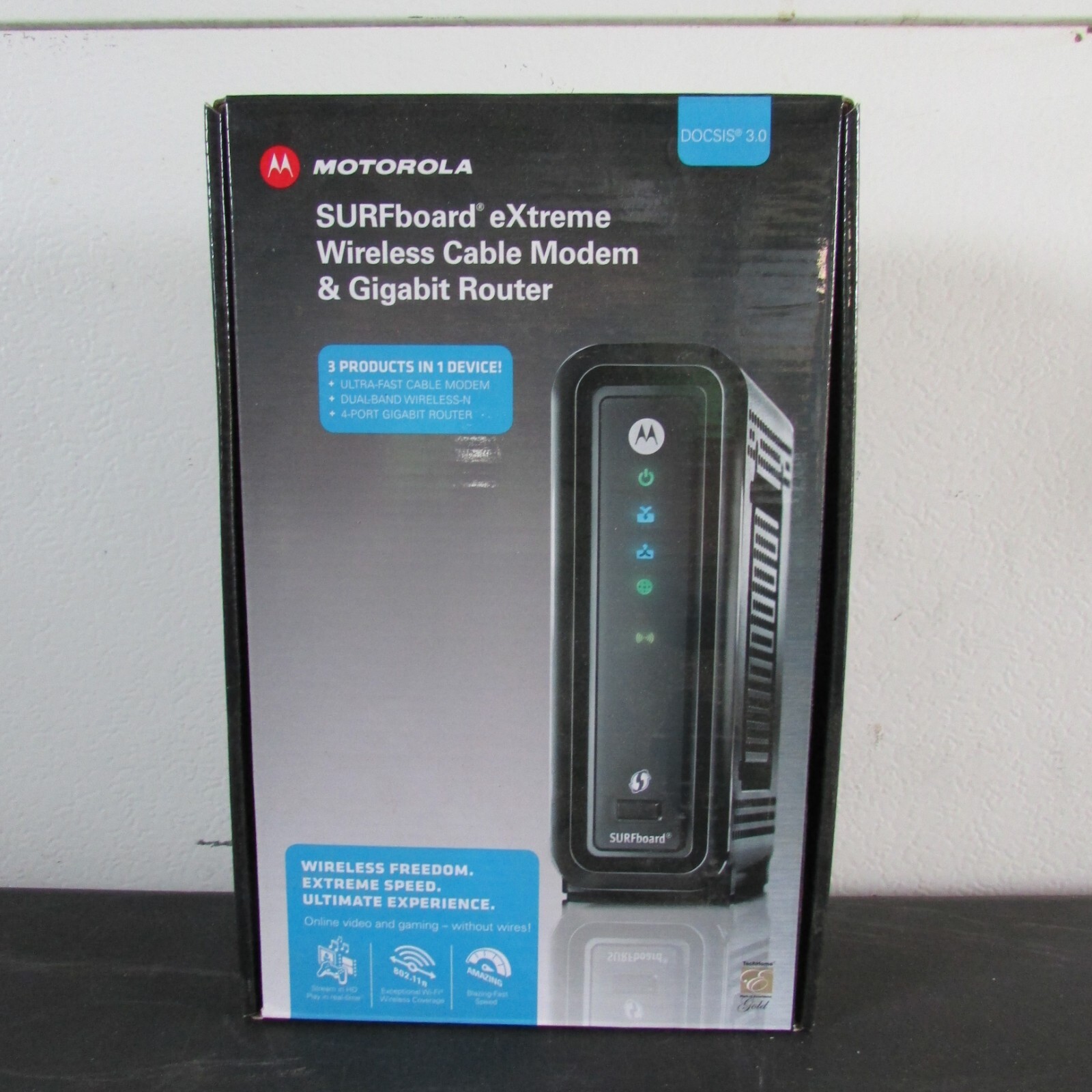 MOTOROLA SURFBOARD EXTREME WIRELESS CABLE MODEM & GIGABIT ROUTER e