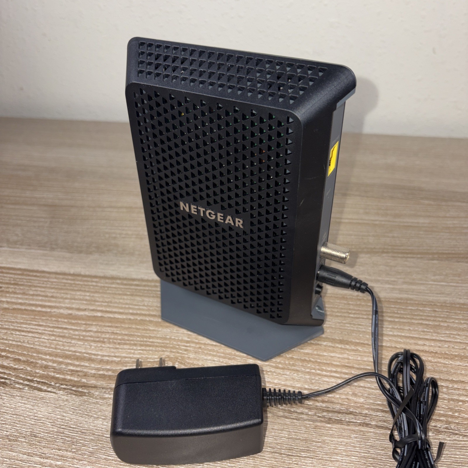 NETGEAR CM700 (32×8) DOCSIS 3.0 Gigabit Cable Modem. Charter & more (CM700)