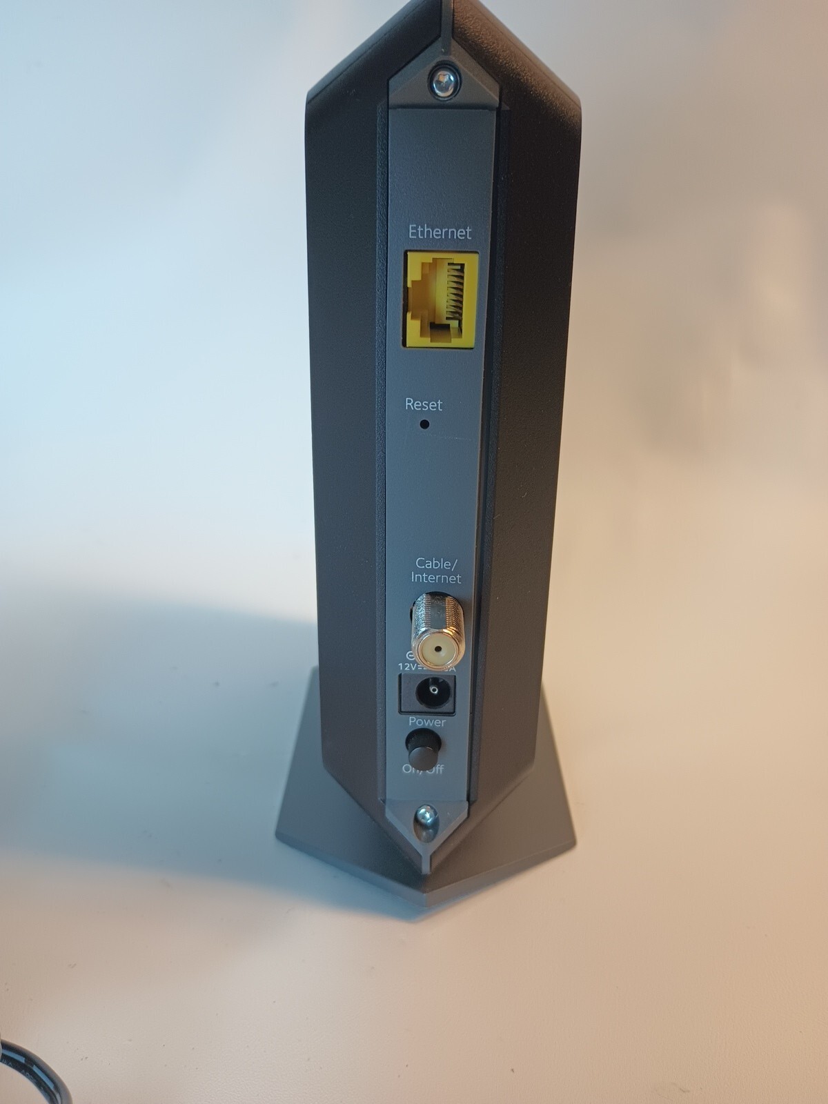 NETGEAR CM700 High Speed Cable Modem, 1.4Gbps, DOCSIS 3.0, CM700-100NAS Tested