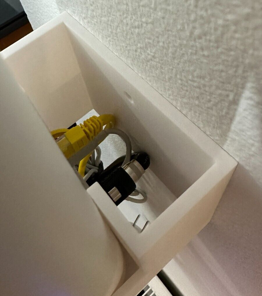 Wall Mount Bracket Compatible with XB7-T / XB7-CM / CGM433 (Modem not Included)