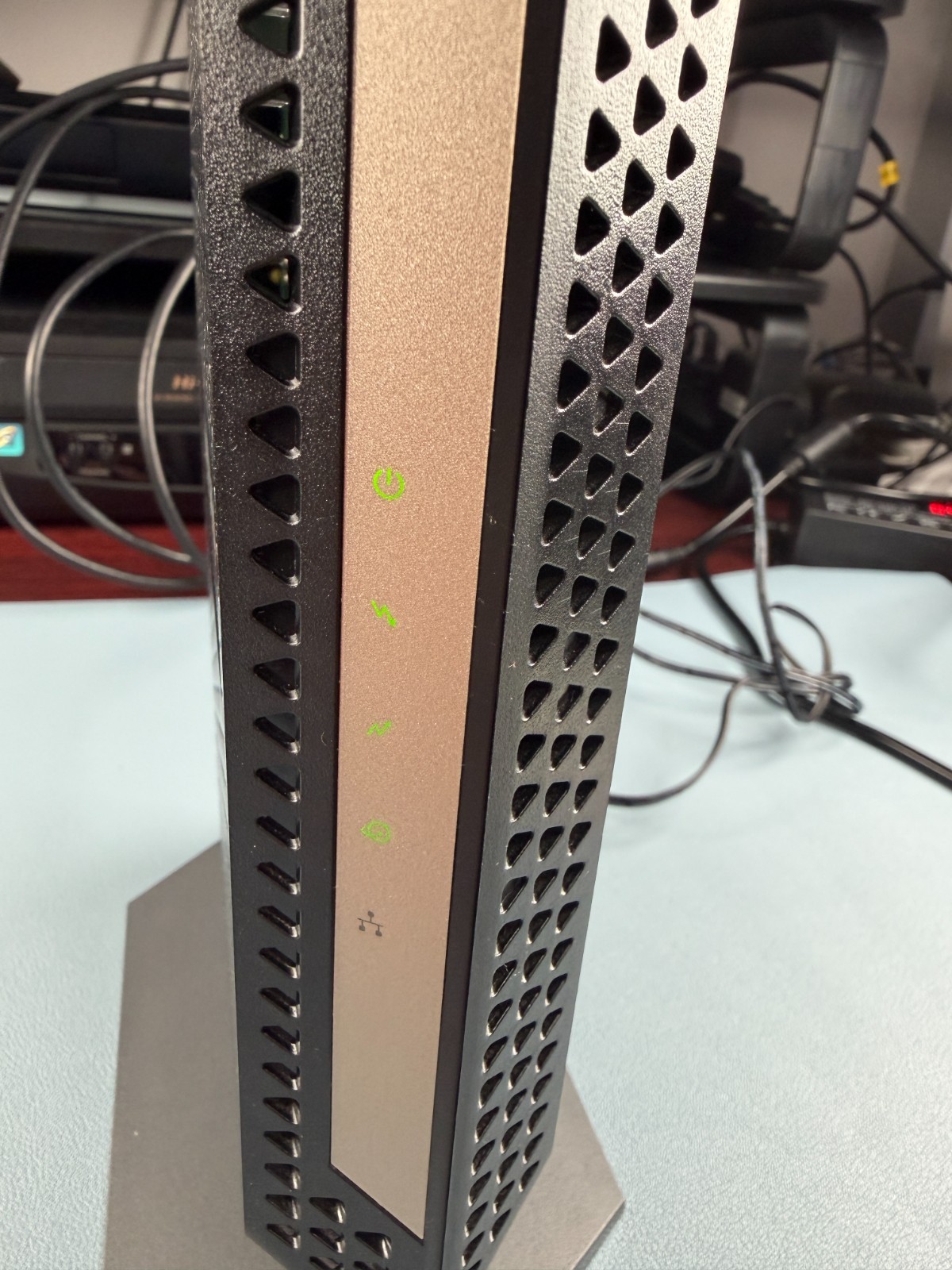 NETGEAR Nighthawk CM1000 DOCSIS 3.1 Cable Modem – Powers on – Untested – VIDEO