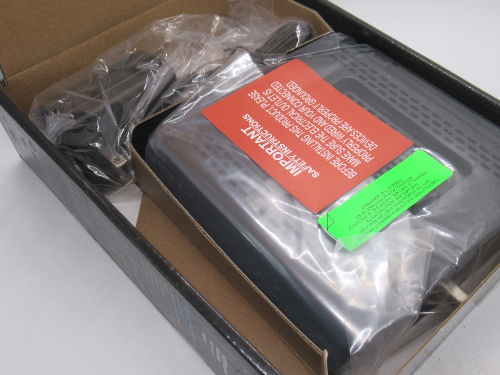 MOTOROLA ARRIS 200 SERIES SURFBOARD HI-SPEED DOCSIS 3.0 CABLE MODEM SB6121, IPV6