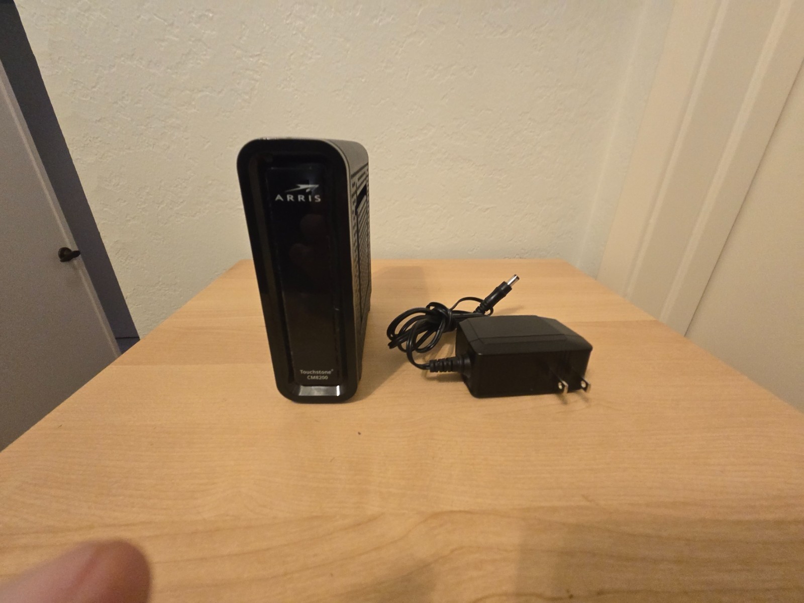 ARRIS Touchstone CM8200A DOCSIS 3.1 Ultra Fast Cable Modem Black w Power Adapter