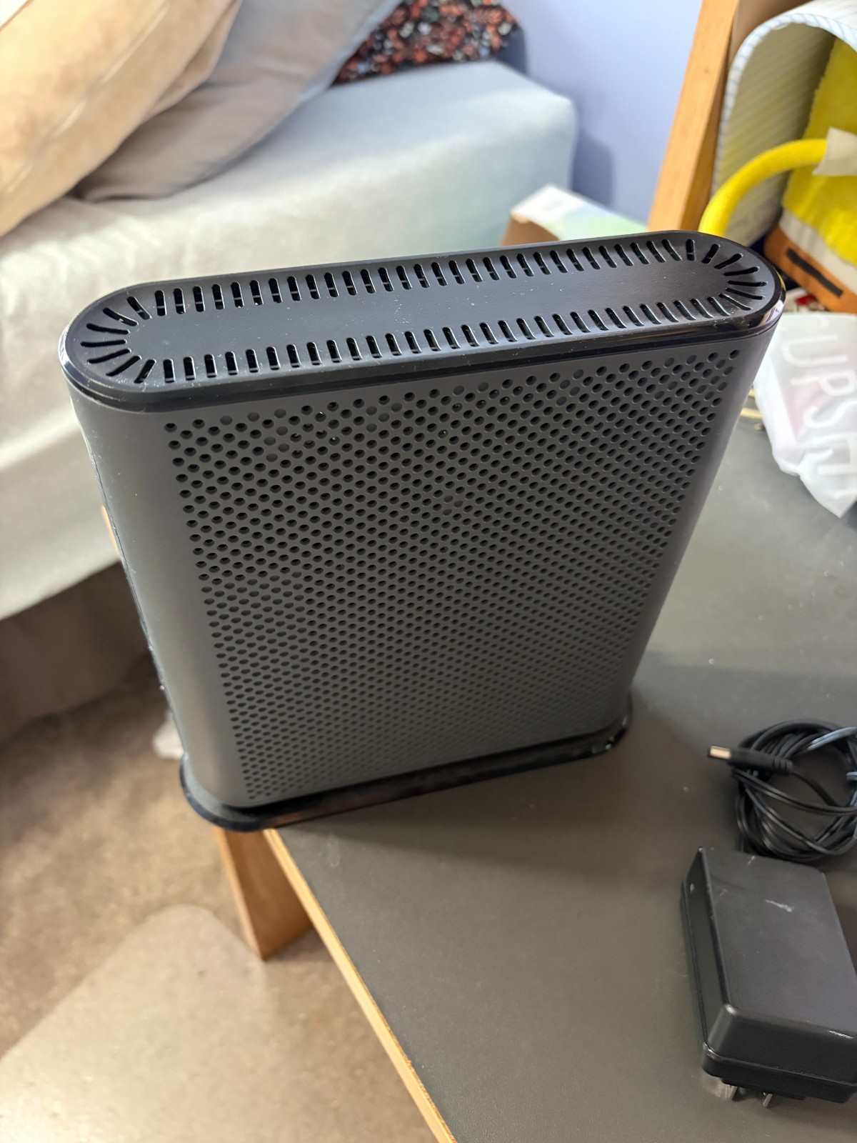 Motorola MG7700 AC1900 Dual-Band DOCSIS 3.0 Cable Modem WiFi Router w Power Cord
