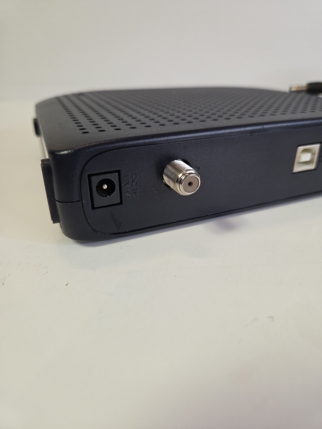 Toshiba DOCSIS Cable modem PCX2200 (DAZ8817F-R) 43 Mbps Power Cord And LAN Inclu