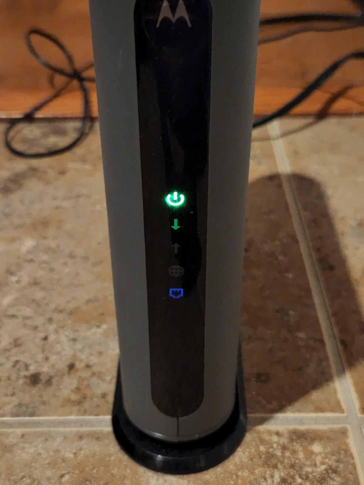 Motorola MB8611 DOCSIS 3.1 Cable Modem 2.5 Gbps Ethernet Port Black MB8611-30