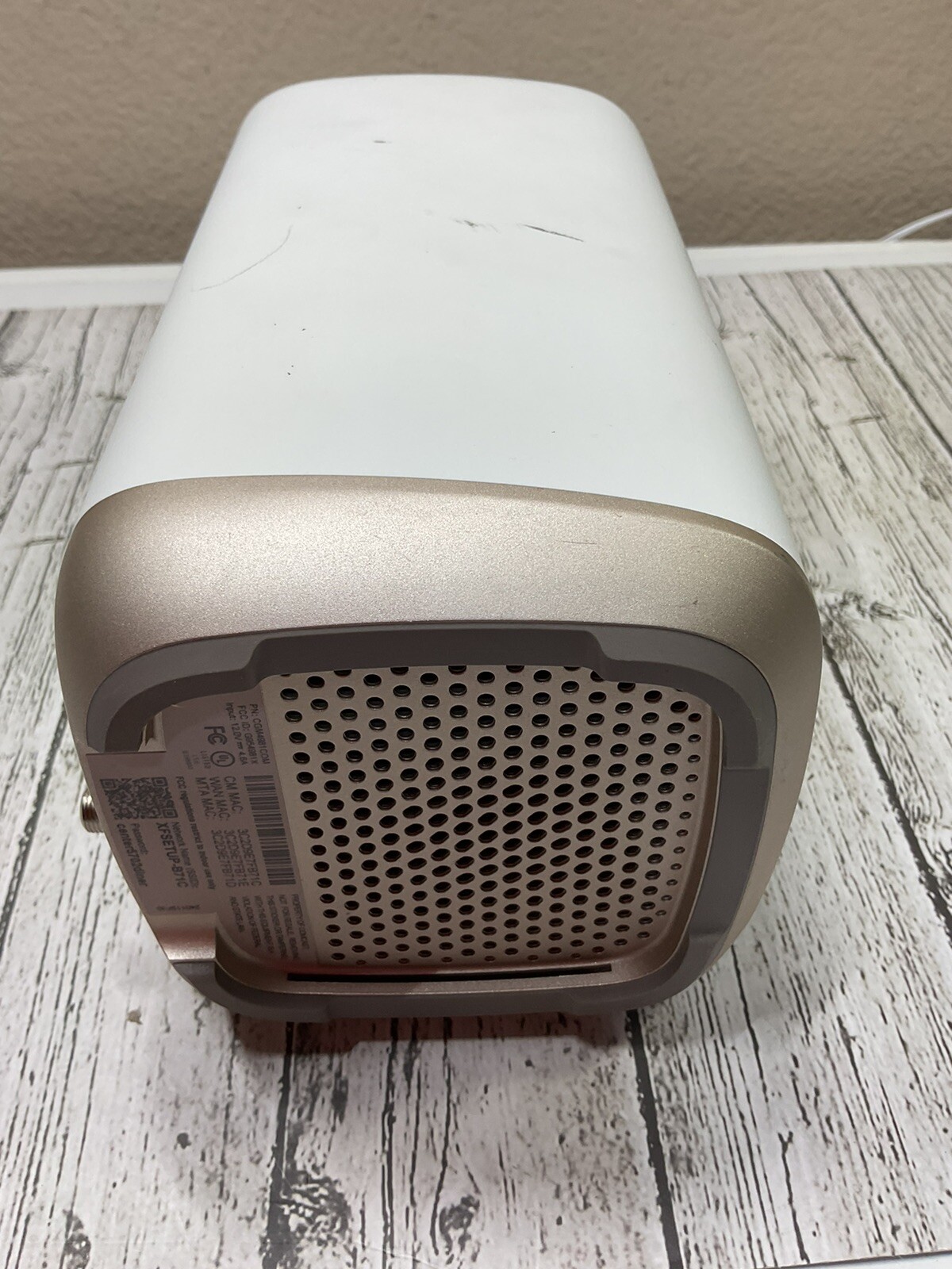 Xfinity XFi Gateway Router XB8-T As Is For Parts or Repair No power Adapter