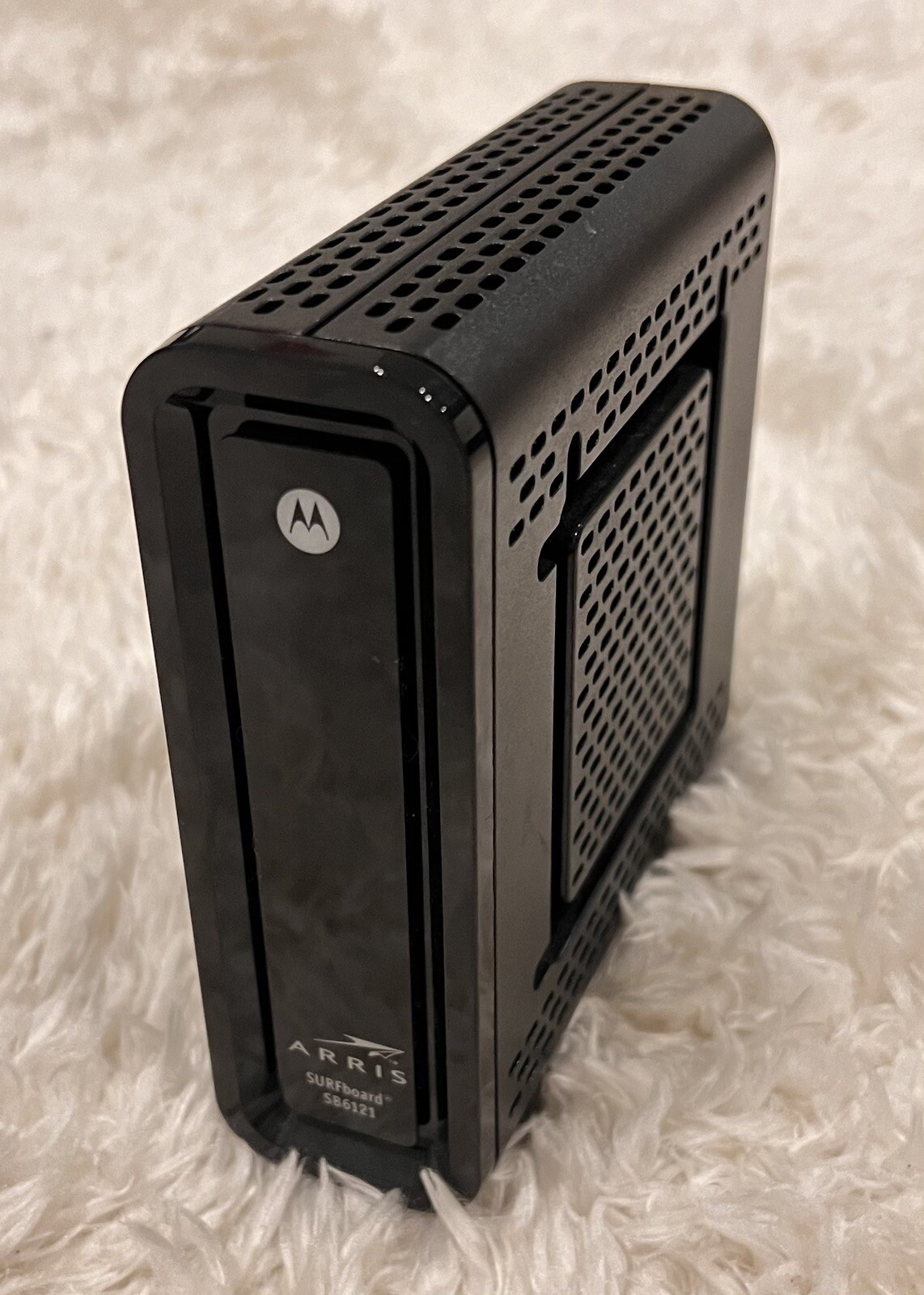 ARRIS SURFboard Model SB6121 DOCSIS Cable Modem +12VDC