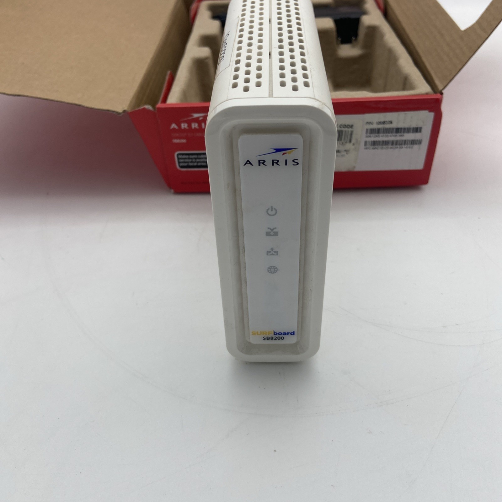 ARRIS SURFboard SB8200 DOCSIS 3.1 10 Gbps Cable Modem NEW open box