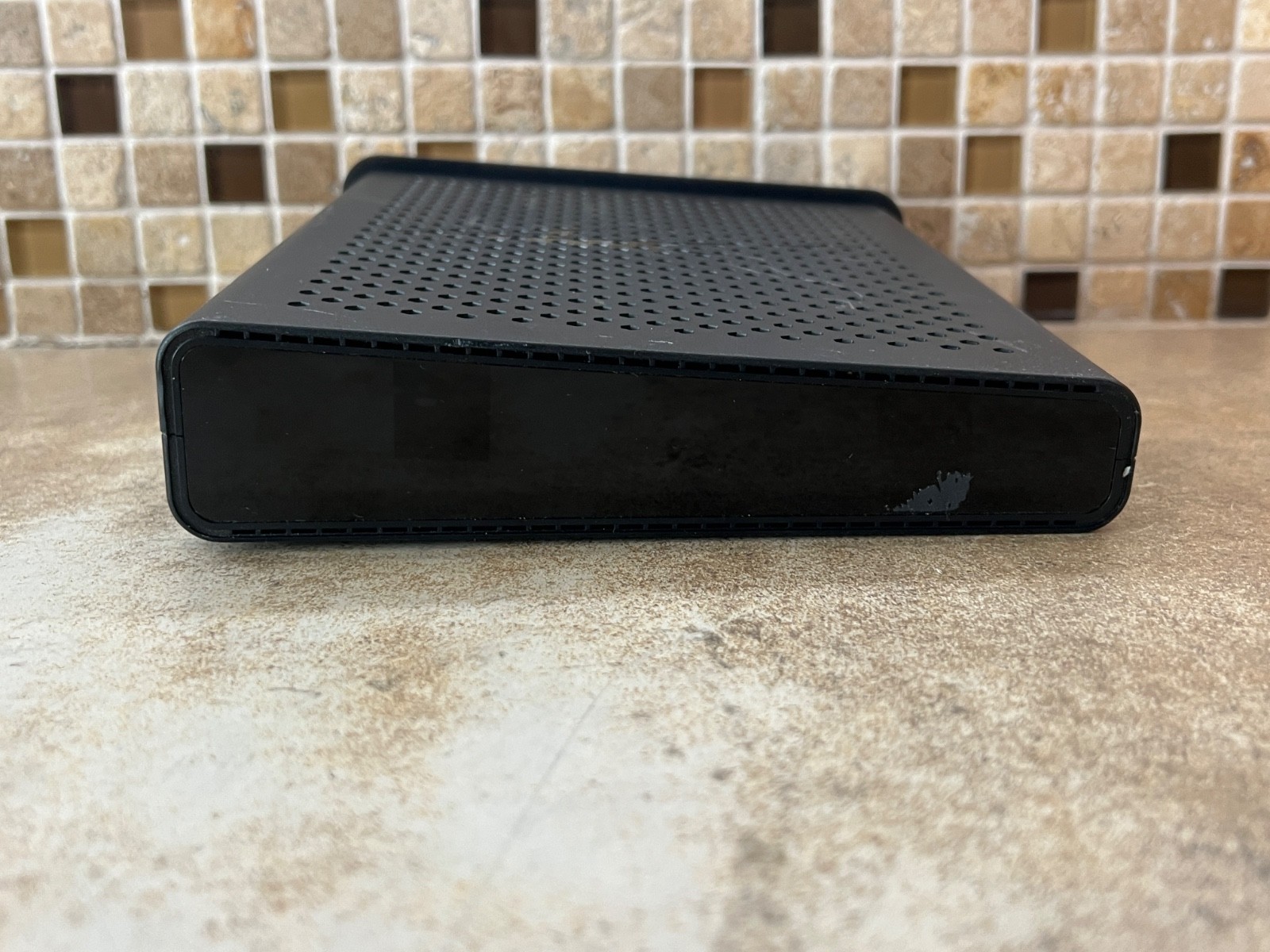 ARRIS SBG8300 DOCSIS 3.1 Gigabit Cable Modem Wi-Fi Router