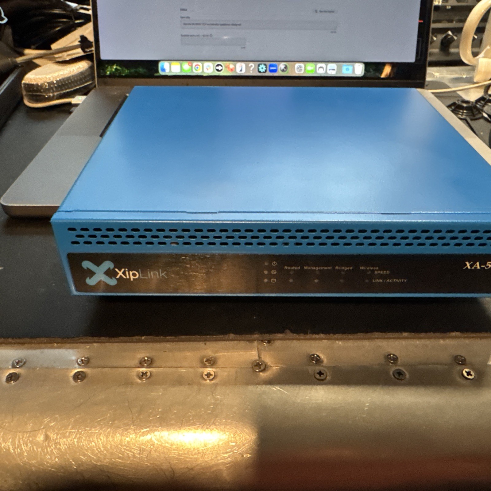 XipLink XA-500C TCP accelerator appliance designed