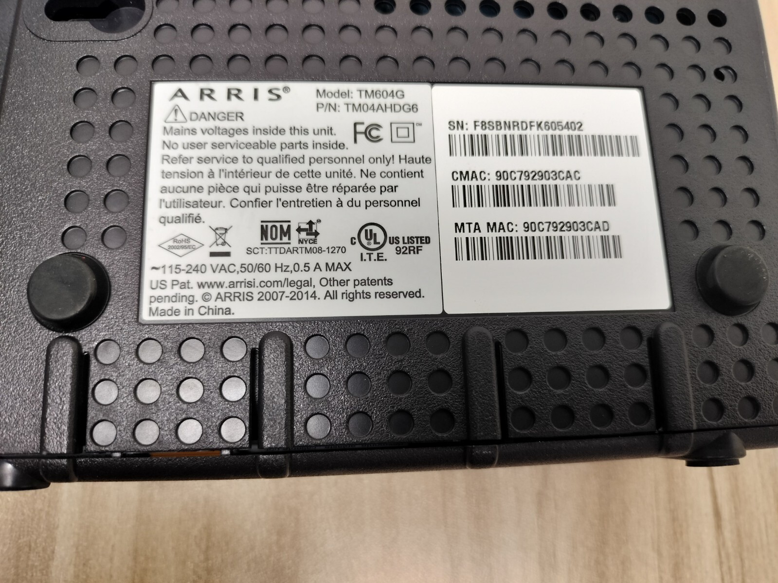 Arris TM604G Touchstone Telephony Cable Modem (TM04AHDG6) w/ Power Cord