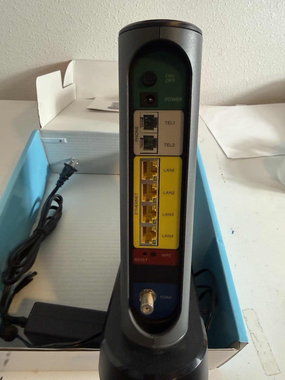Motorola 24×8 Cable Modem + AC1900 WiFi Router + 2 Phone Line for Xfinity MT7711