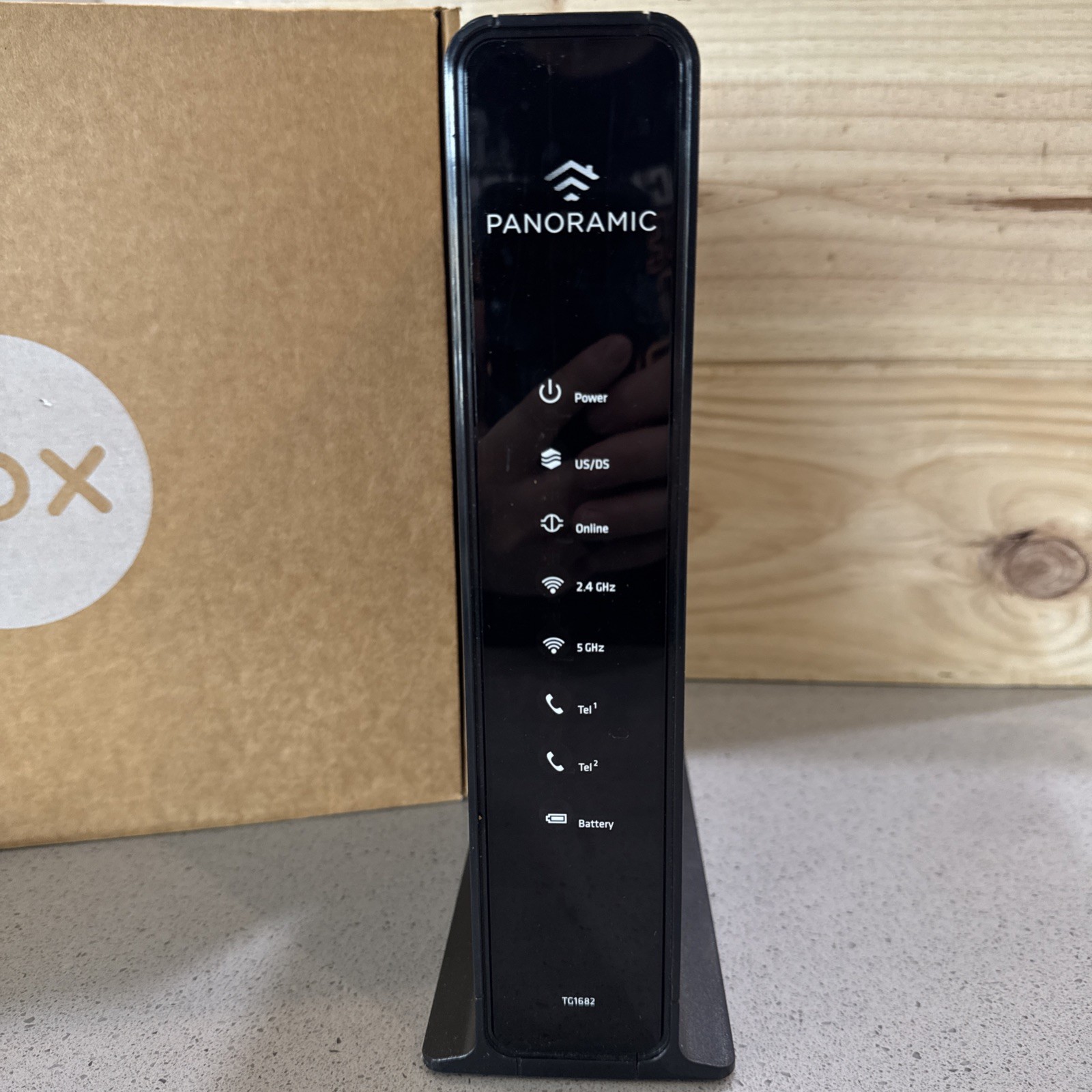 Arris Panoramic TG1682G Dual Band 2.4GHz 5GHz Wireless WiFi Router Cable Modem