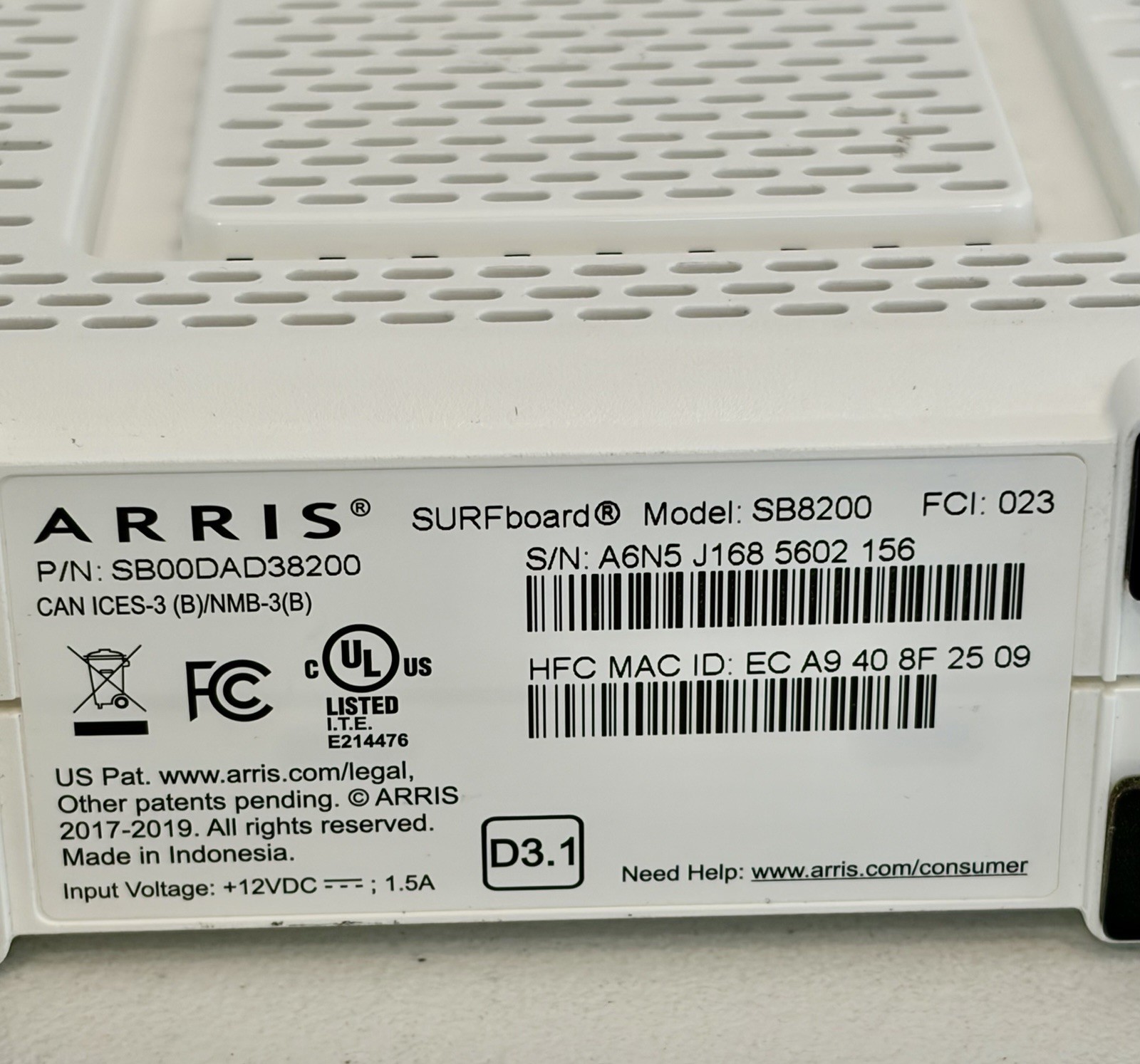 ARRIS SURFboard SB8200 DOCSIS 3.1 Cable Modem Gigabit w/ Power Adapter Tested