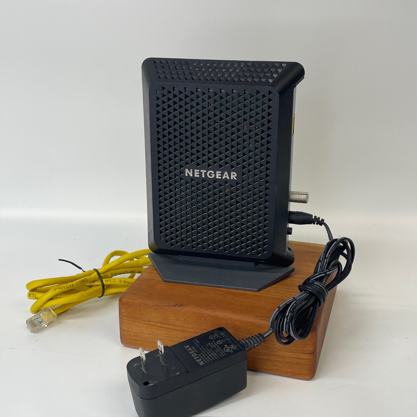 NETGEAR CM700 DOCSIS 3.0 High Speed Cable Modem
