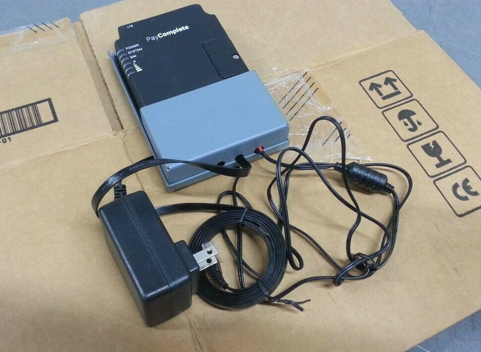 Industrial Cellular LTE Router with Dual SIM PayComplete 5006597-US1