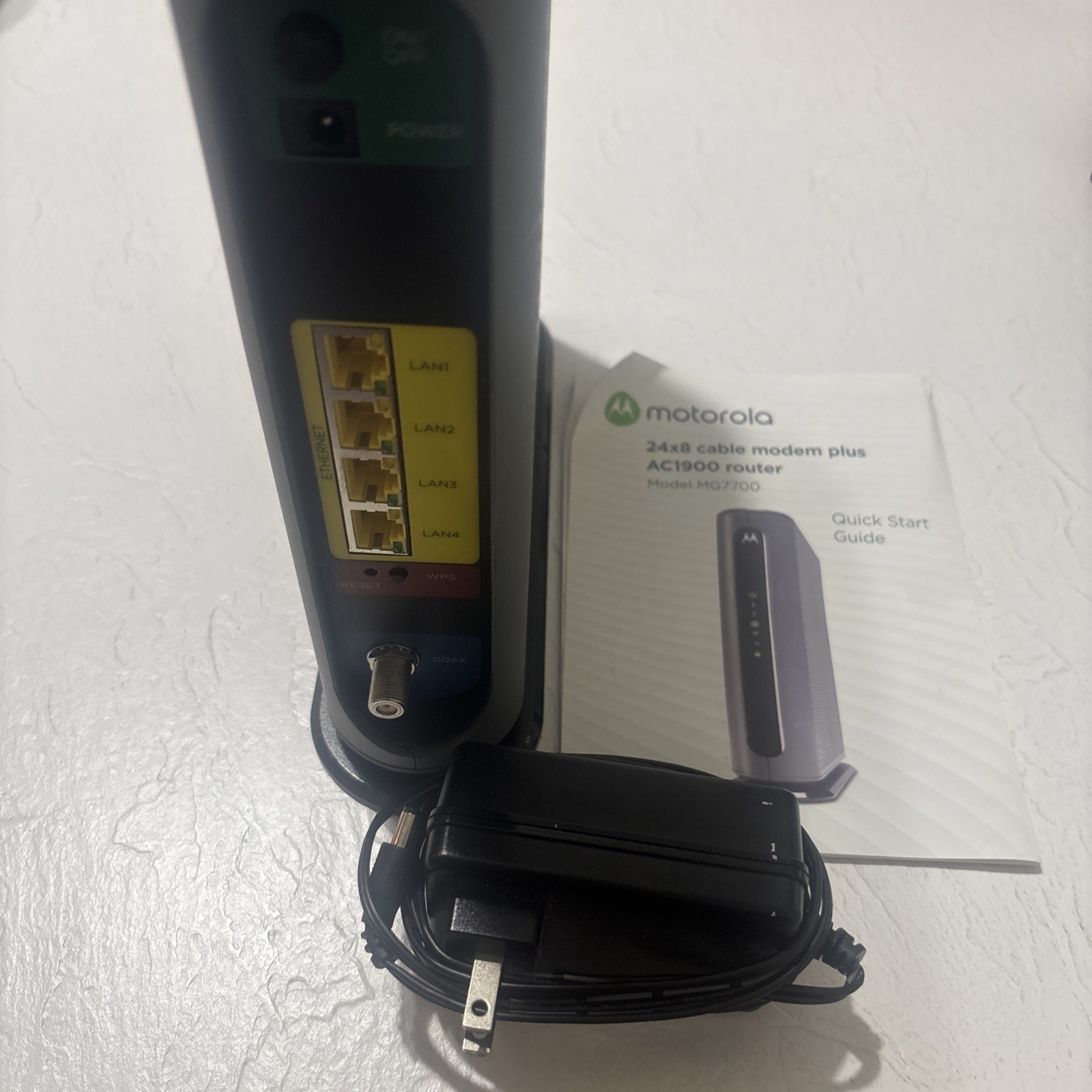 Motorola Model MG7700 24×8 Cable Modem Plus AC 1900 Wi-Fi Modem / Router