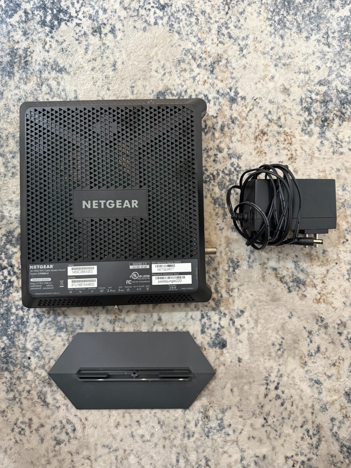 WiFi Cable Modem Router AC1900: Model C7000v2 Nighthawk
