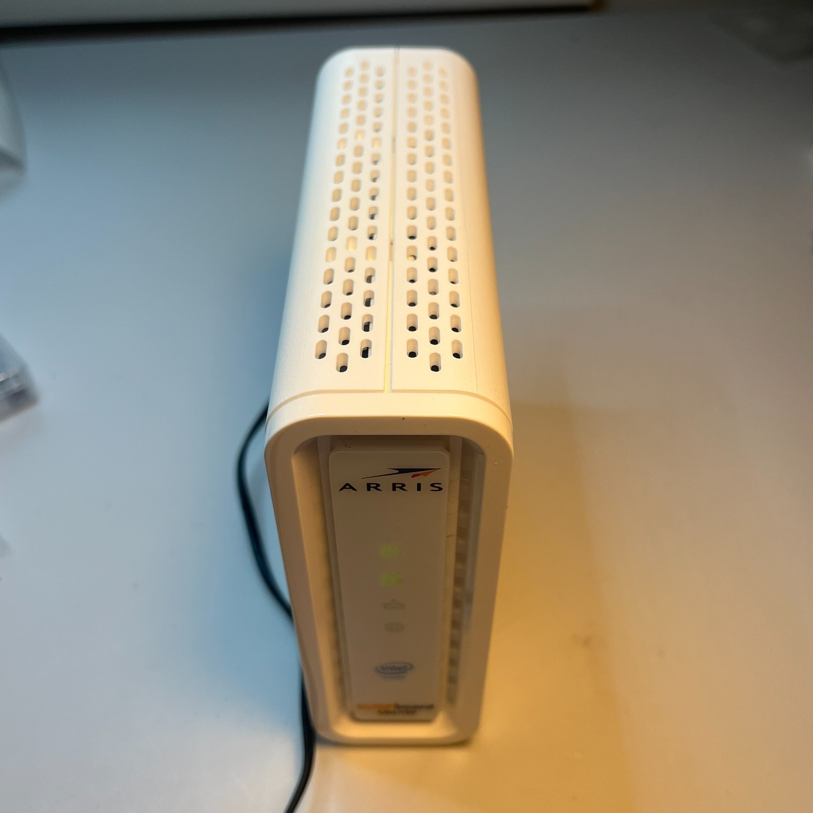ARRIS SURFboard SB6190 w/Adapter DOCSIS 3.0 Cable Modem 32×8 Channel Bonding