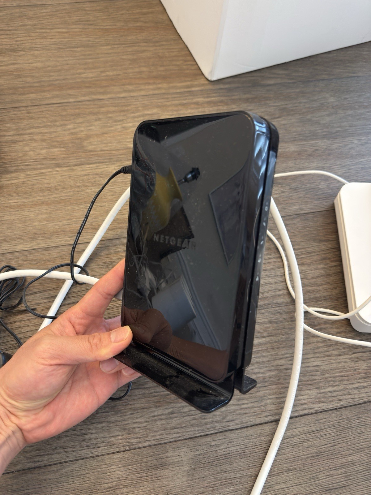 NETGEAR Cm500-1aznas 16×4 DOCSIS 3.0 Cable Modem Max Download Speeds of 686mbps