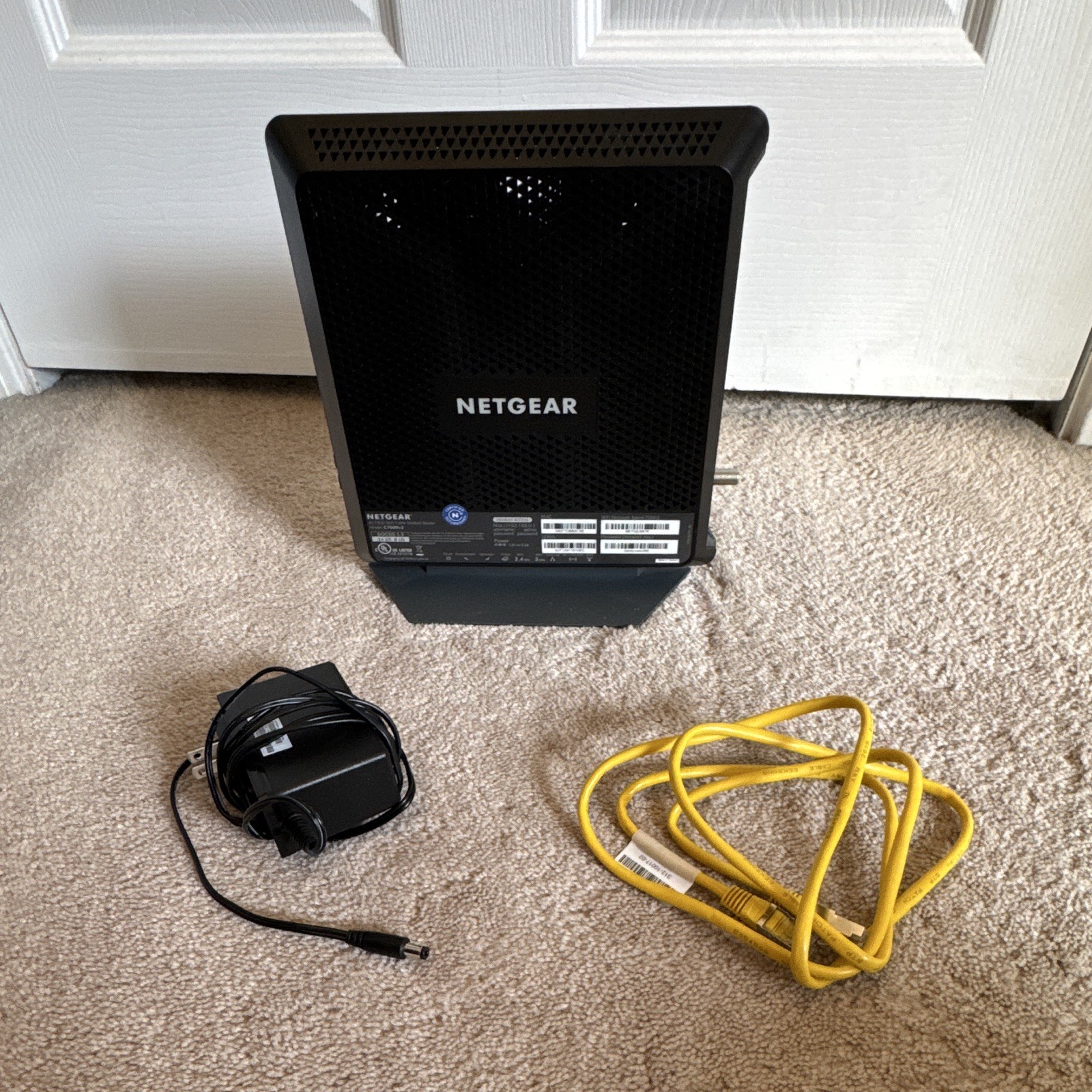NETGEAR C7000v2 AC1900 DOCSIS 3.0 Cable Modem Router XFINITY 1.9Gbps