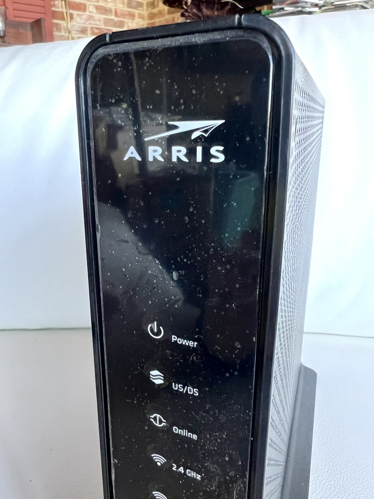 Arris TG1682G Dual Band Wireless 802.11ac Cable Modem Router w/ Cords