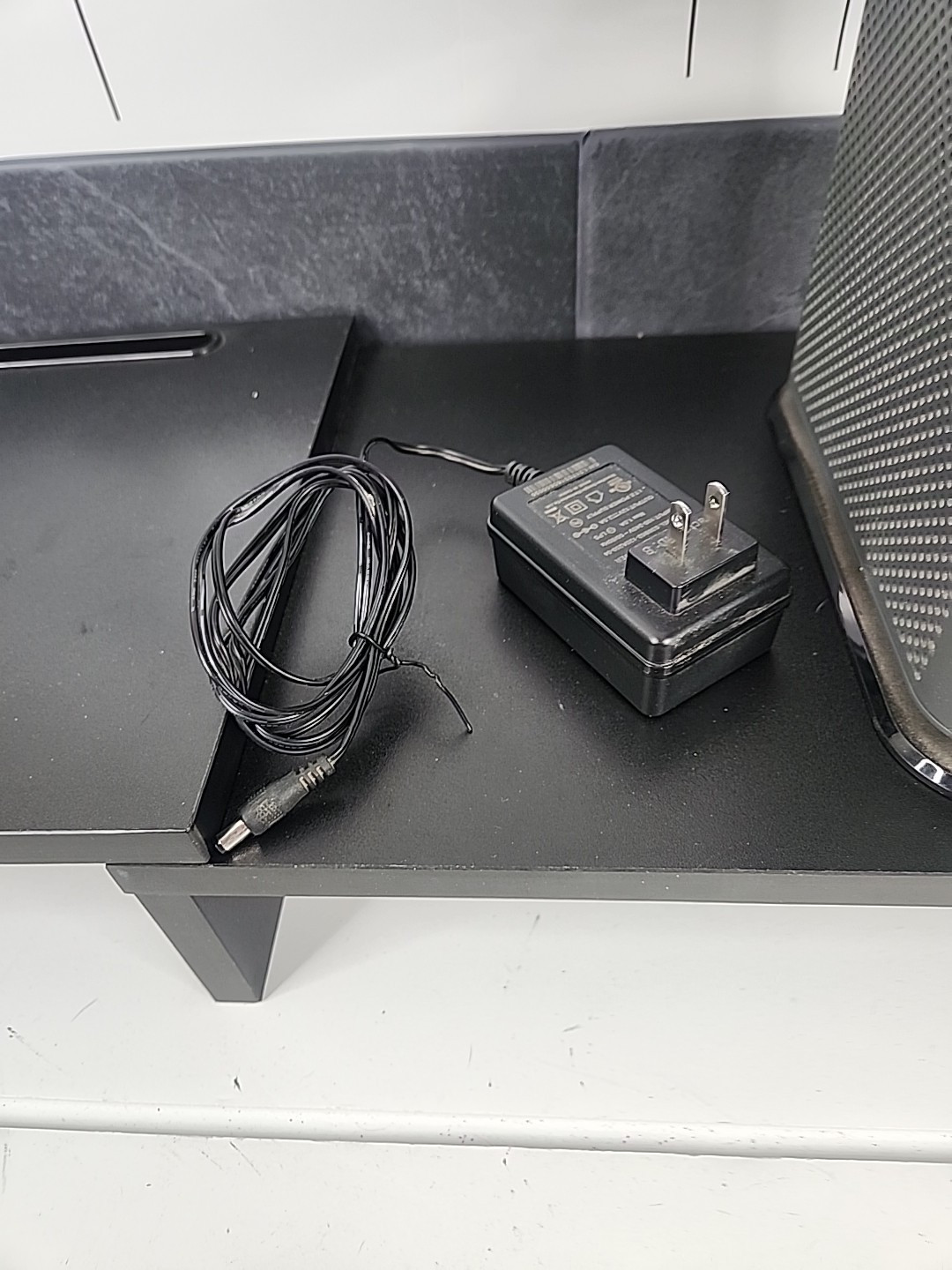 Motorola MG7550 16×4 Cable Modem Plus AC1900 Dual-Band WiFi Gigabit Router