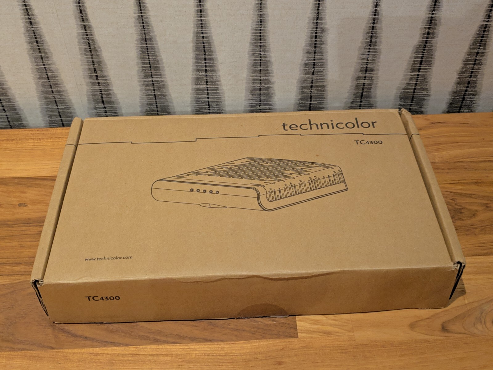 Technicolor TC4300.E External Ethernet DOCSIS 3.0 Digital Cable Modem