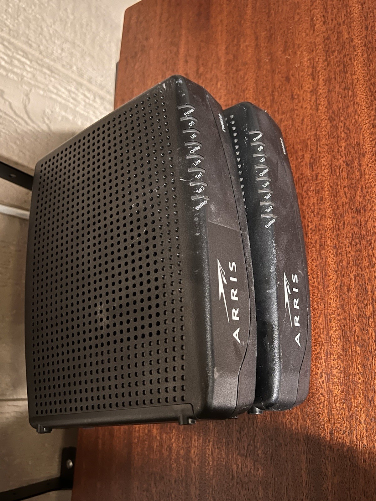 ARRIS TM822G Cable Modem Black Lot of 2 Cable Modems & Routers